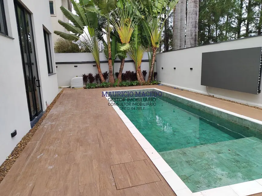 Casa com 5 quartos à venda e para alugar, 560m2 em Alphaville Residencial Dois, Barueri - SP - imagem 3 Foto 3 de Casa com 5 quartos à venda e para alugar, 560m2 em Alphaville Residencial Dois, Barueri - SP