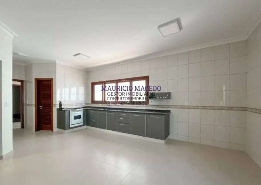 Foto 3 de Casa com 3 quartos para alugar, 360m2 em Alphaville, Santana De Parnaiba - SP