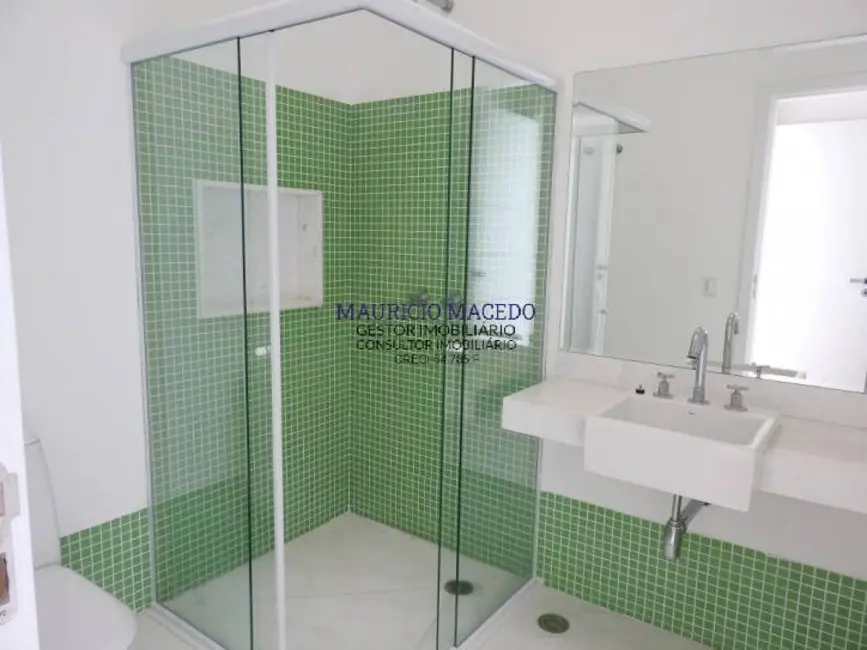 Casa com 5 quartos para alugar, 1323m2 em Barueri - SP - imagem 9 Foto 9 de Casa com 5 quartos para alugar, 1323m2 em Barueri - SP