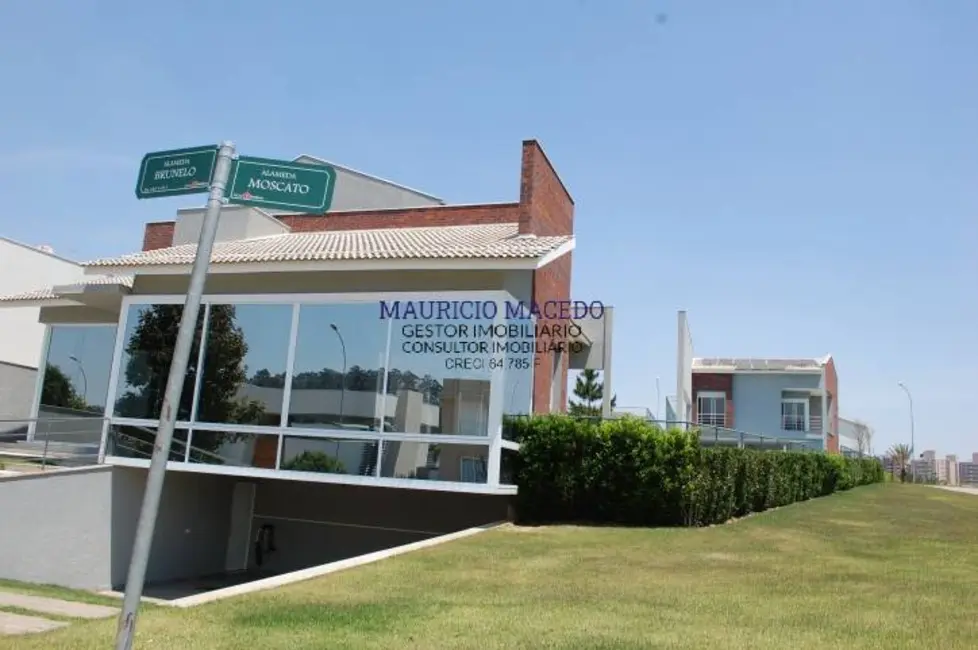 Casa com 5 quartos para alugar, 1323m2 em Barueri - SP - imagem 3 Foto 3 de Casa com 5 quartos para alugar, 1323m2 em Barueri - SP