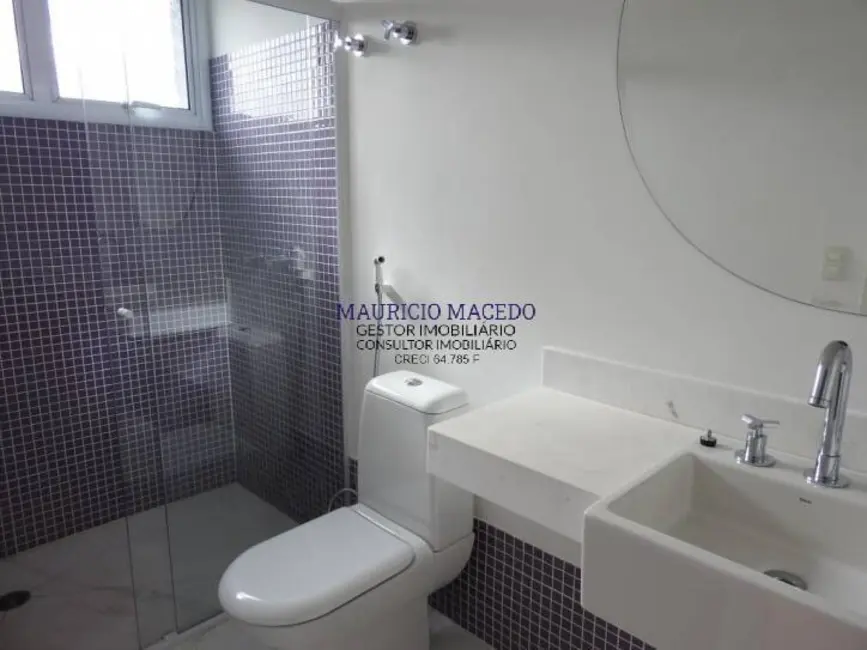 Casa com 5 quartos para alugar, 1323m2 em Barueri - SP - imagem 8 Foto 8 de Casa com 5 quartos para alugar, 1323m2 em Barueri - SP