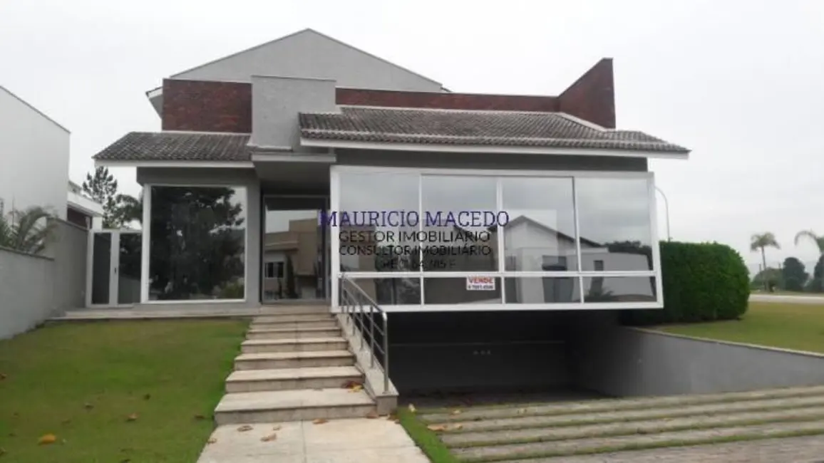 Casa com 5 quartos para alugar, 1323m2 em Barueri - SP - imagem 1 Foto 1 de Casa com 5 quartos para alugar, 1323m2 em Barueri - SP