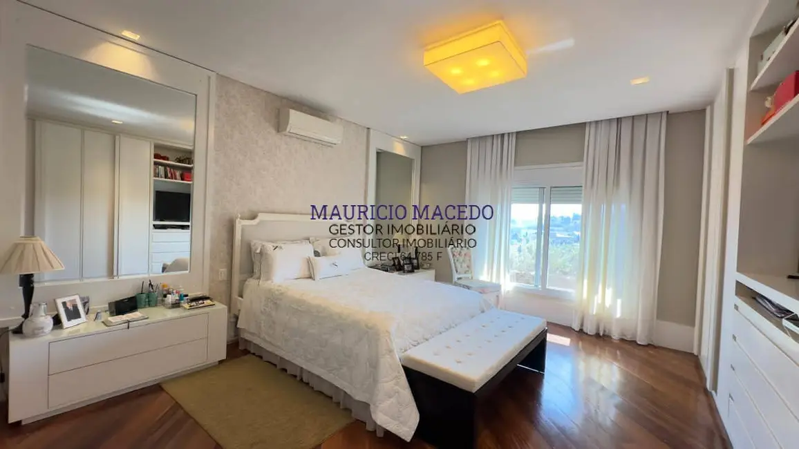 Foto 8 de Casa à venda e para alugar, 1056m2 em Santana De Parnaiba - SP