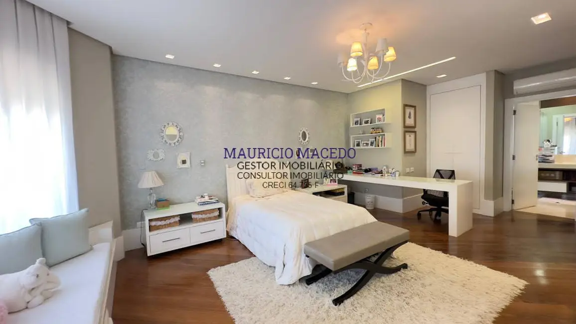 Foto 3 de Casa à venda e para alugar, 1056m2 em Santana De Parnaiba - SP