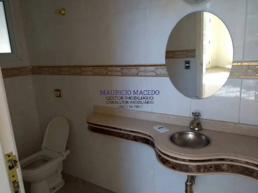 Foto 4 de Casa com 4 quartos para alugar, 480m2 em Barueri - SP