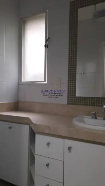 Foto 4 de Casa com 3 quartos à venda e para alugar, 360m2 em Barueri - SP