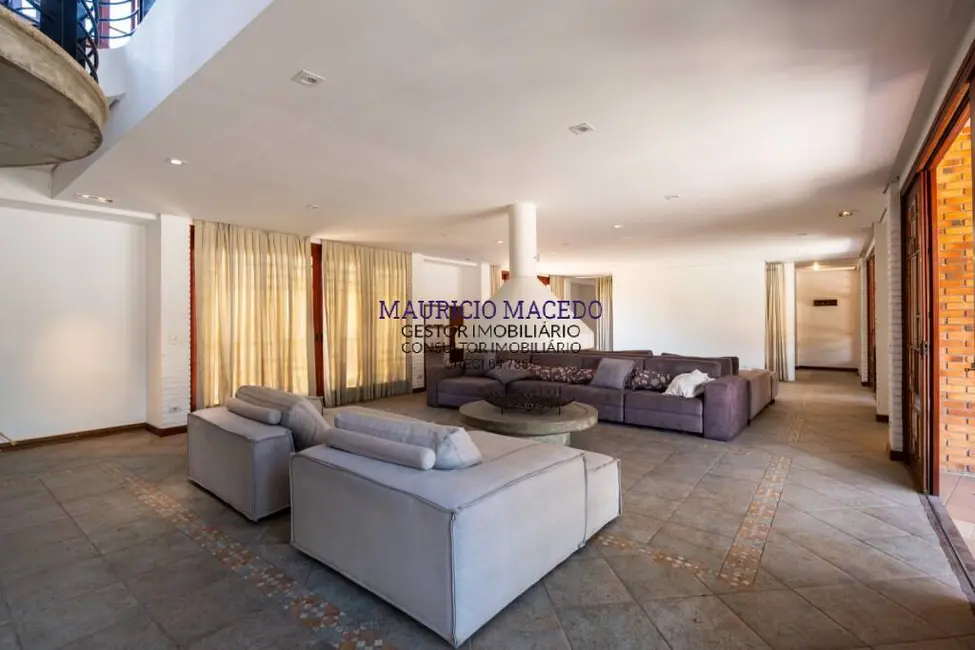 Foto 2 de Casa com 6 quartos à venda, 2180m2 em Santana De Parnaiba - SP