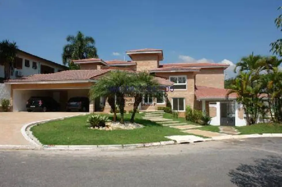 Casa com 4 quartos à venda e para alugar, 630m2 em Barueri - SP - imagem 3 Foto 3 de Casa com 4 quartos à venda e para alugar, 630m2 em Barueri - SP