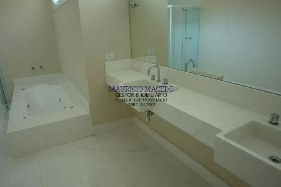 Casa com 4 quartos à venda e para alugar, 630m2 em Barueri - SP - imagem 2 Foto 2 de Casa com 4 quartos à venda e para alugar, 630m2 em Barueri - SP