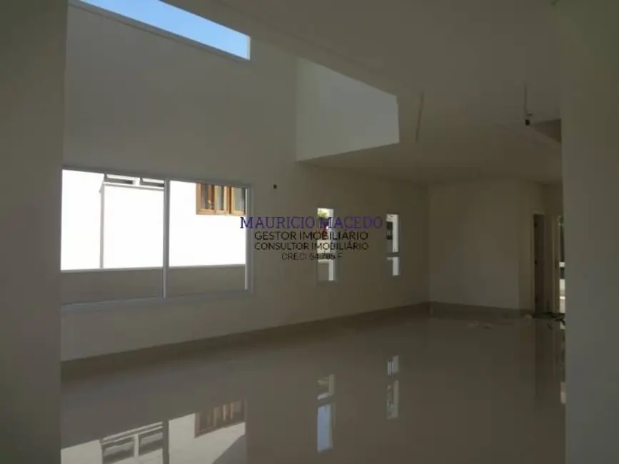 Foto 2 de Casa com 4 quartos à venda, 380m2 em Barueri - SP