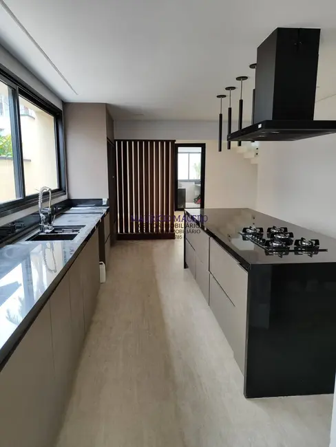 Casa com 4 quartos à venda, 440m2 em Barueri - SP - imagem 4 Foto 4 de Casa com 4 quartos à venda, 440m2 em Barueri - SP