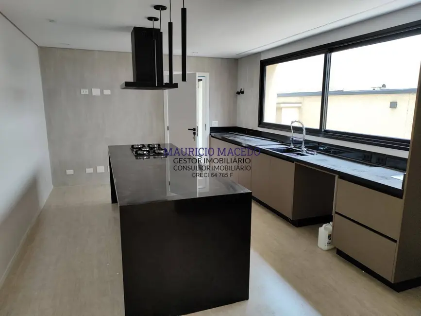 Casa com 4 quartos à venda, 440m2 em Barueri - SP - imagem 2 Foto 2 de Casa com 4 quartos à venda, 440m2 em Barueri - SP