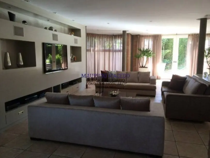 Foto 3 de Casa com 4 quartos à venda, 900m2 em Barueri - SP