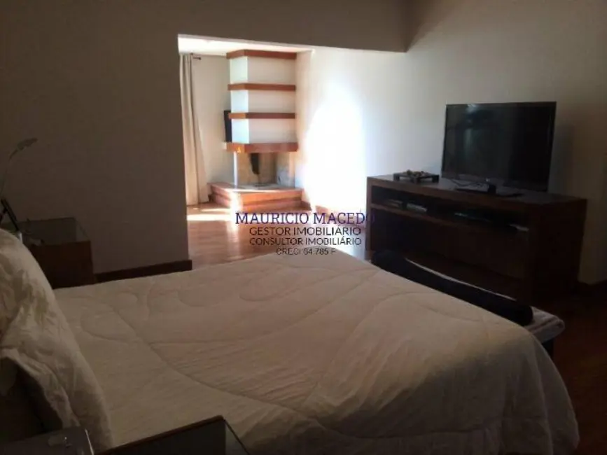 Foto 4 de Casa com 4 quartos à venda, 900m2 em Barueri - SP