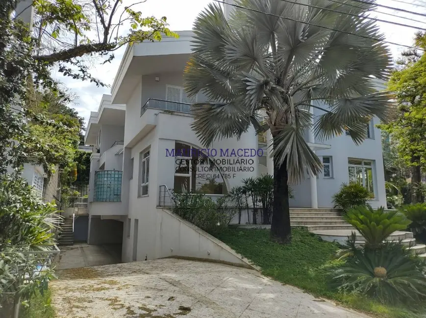 Casa com 5 quartos à venda, 900m2 em Barueri - SP - imagem 1 Foto 1 de Casa com 5 quartos à venda, 900m2 em Barueri - SP