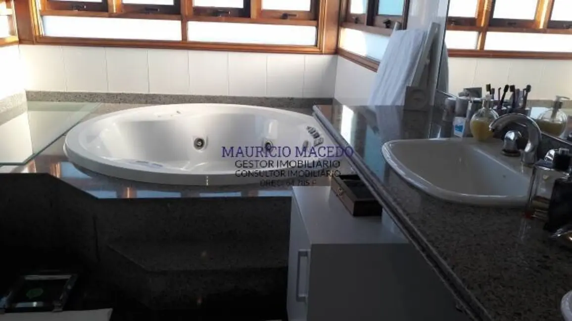 Casa com 4 quartos à venda, 600m2 em Barueri - SP - imagem 5 Foto 5 de Casa com 4 quartos à venda, 600m2 em Barueri - SP