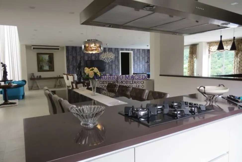 Foto 2 de Casa com 5 quartos à venda e para alugar, 680m2 em Barueri - SP