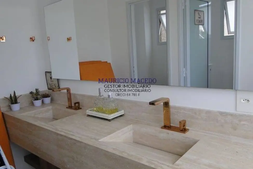 Foto 4 de Casa com 4 quartos à venda, 560m2 em Barueri - SP