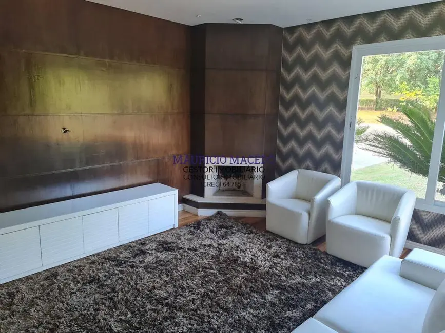 Casa com 4 quartos para alugar, 738m2 em Barueri - SP - imagem 9 Foto 9 de Casa com 4 quartos para alugar, 738m2 em Barueri - SP