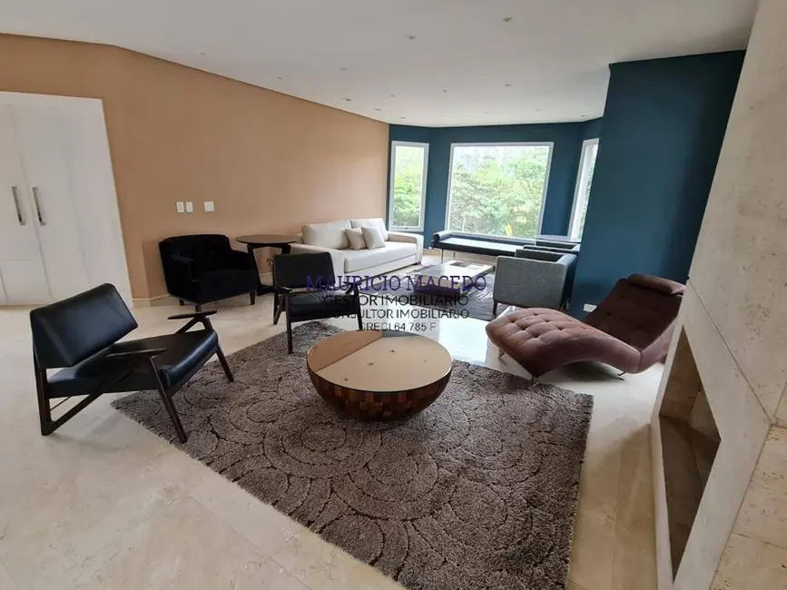 Casa com 4 quartos para alugar, 738m2 em Barueri - SP - imagem 3 Foto 3 de Casa com 4 quartos para alugar, 738m2 em Barueri - SP