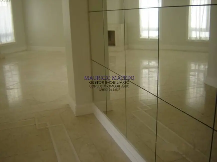 Foto 3 de Casa com 4 quartos à venda, 620m2 em Barueri - SP