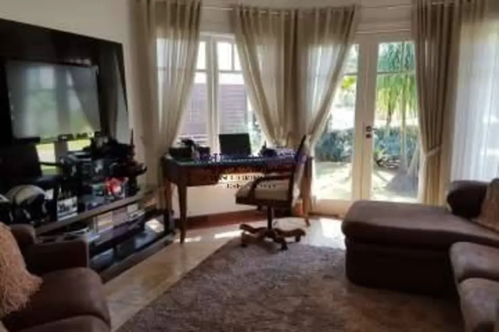 Foto 3 de Casa com 3 quartos à venda, 1000m2 em Barueri - SP