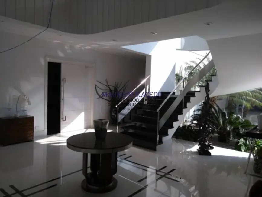 Foto 3 de Casa com 5 quartos à venda, 1000m2 em Barueri - SP