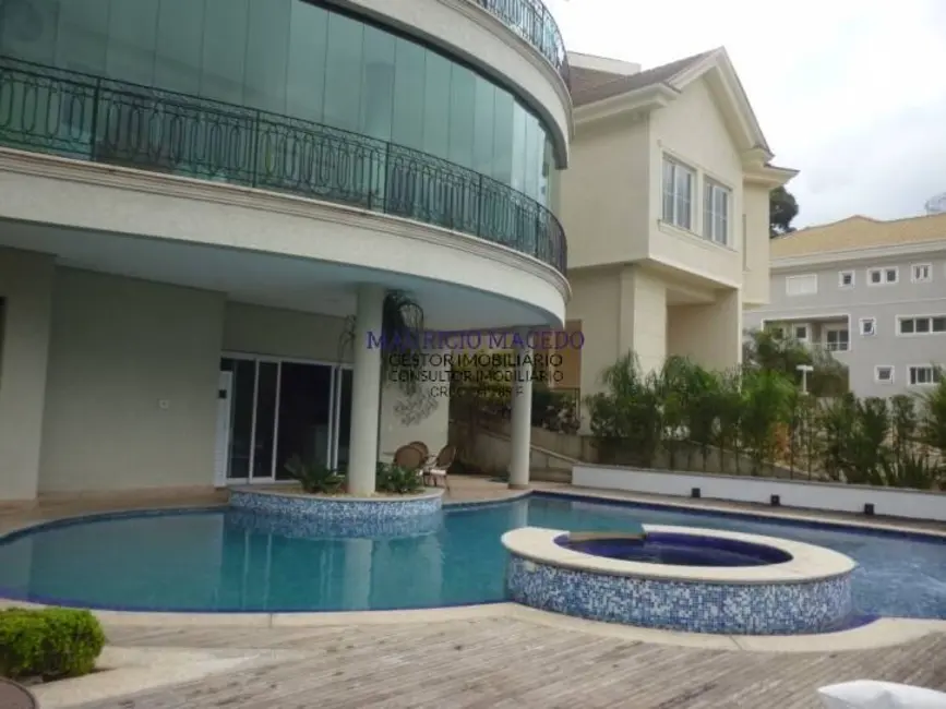 Casa com 6 quartos à venda, 1140m2 em Barueri - SP - imagem 4 Foto 4 de Casa com 6 quartos à venda, 1140m2 em Barueri - SP