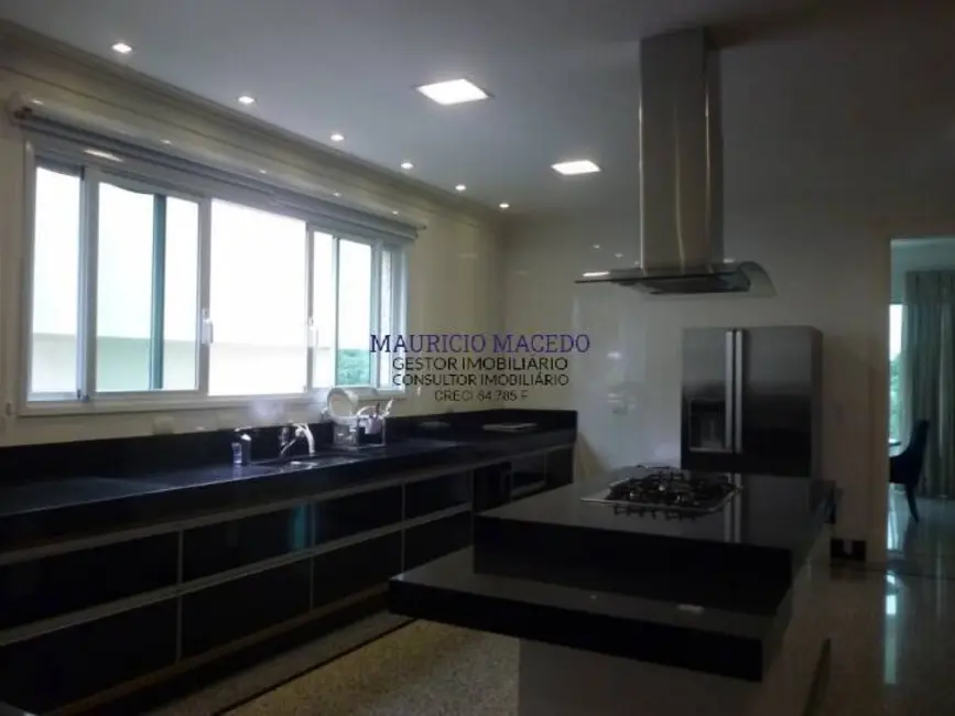 Casa com 6 quartos à venda, 1140m2 em Barueri - SP - imagem 2 Foto 2 de Casa com 6 quartos à venda, 1140m2 em Barueri - SP