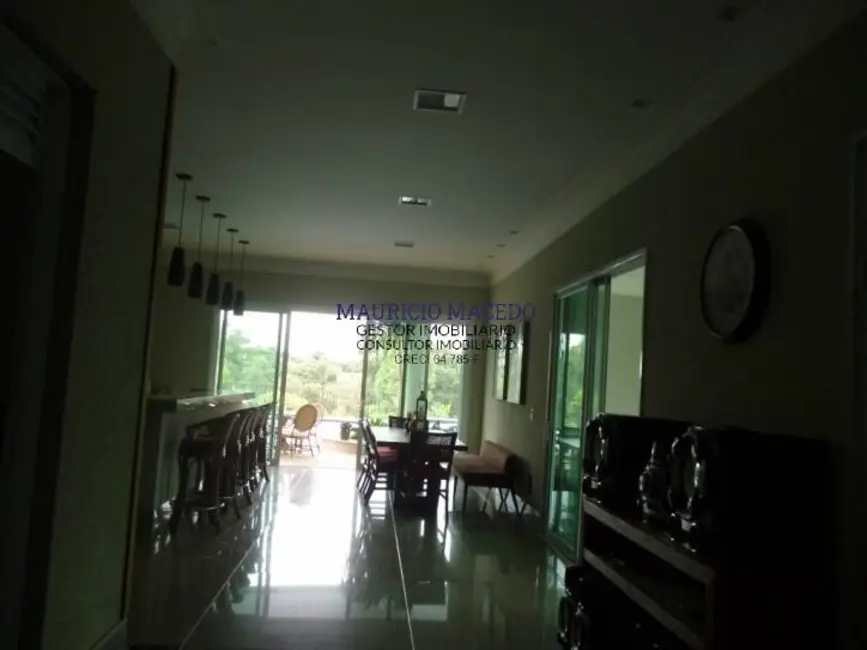 Casa com 6 quartos à venda, 1140m2 em Barueri - SP - imagem 3 Foto 3 de Casa com 6 quartos à venda, 1140m2 em Barueri - SP