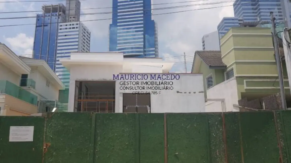 Foto 1 de Casa com 4 quartos à venda, 550m2 em Barueri - SP