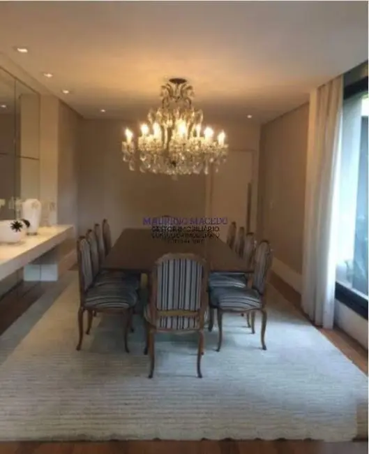 Casa com 6 quartos para alugar, 1600m2 em Alphaville Residencial Um, Barueri - SP - imagem 9 Foto 9 de Casa com 6 quartos para alugar, 1600m2 em Alphaville Residencial Um, Barueri - SP