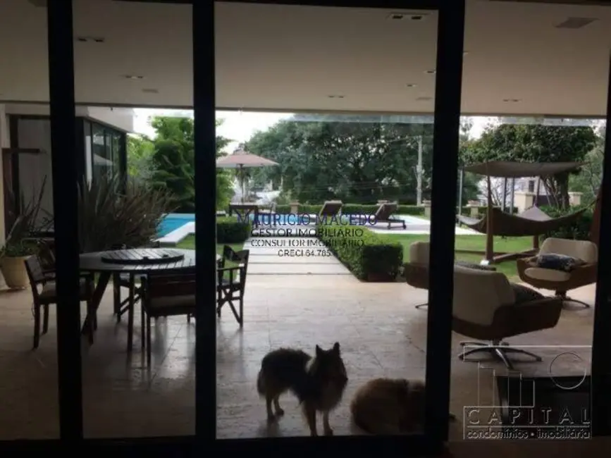 Casa com 6 quartos para alugar, 1600m2 em Alphaville Residencial Um, Barueri - SP - imagem 3 Foto 3 de Casa com 6 quartos para alugar, 1600m2 em Alphaville Residencial Um, Barueri - SP