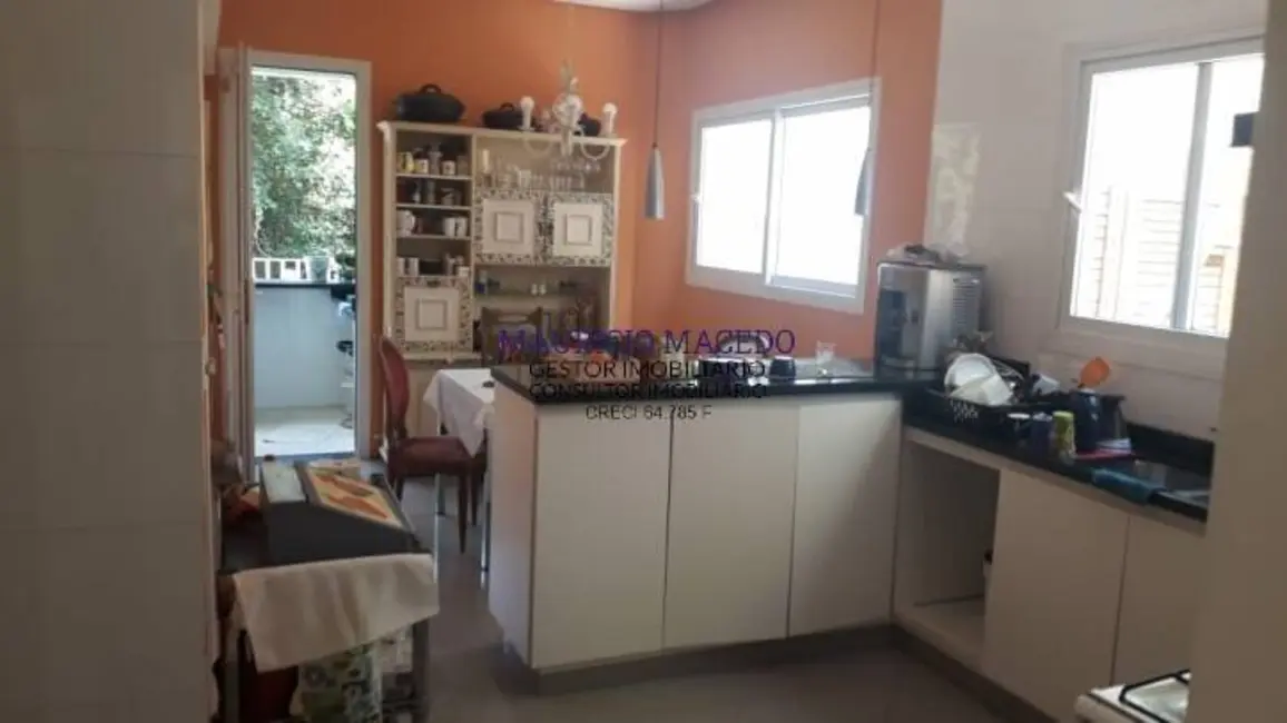 Casa com 4 quartos à venda, 420m2 em Barueri - SP - imagem 3 Foto 3 de Casa com 4 quartos à venda, 420m2 em Barueri - SP