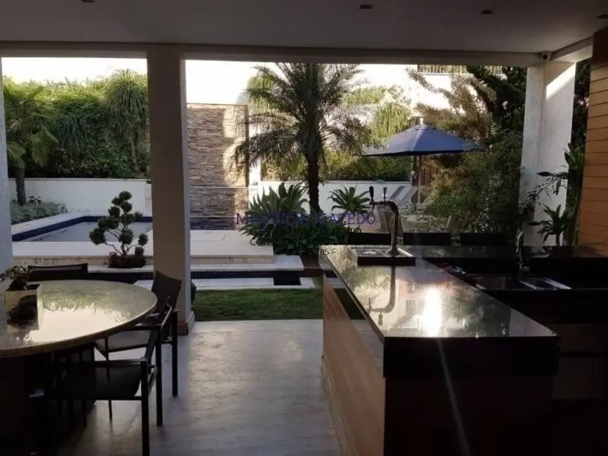 Casa com 5 quartos à venda, 600m2 em Barueri - SP - imagem 4 Foto 4 de Casa com 5 quartos à venda, 600m2 em Barueri - SP