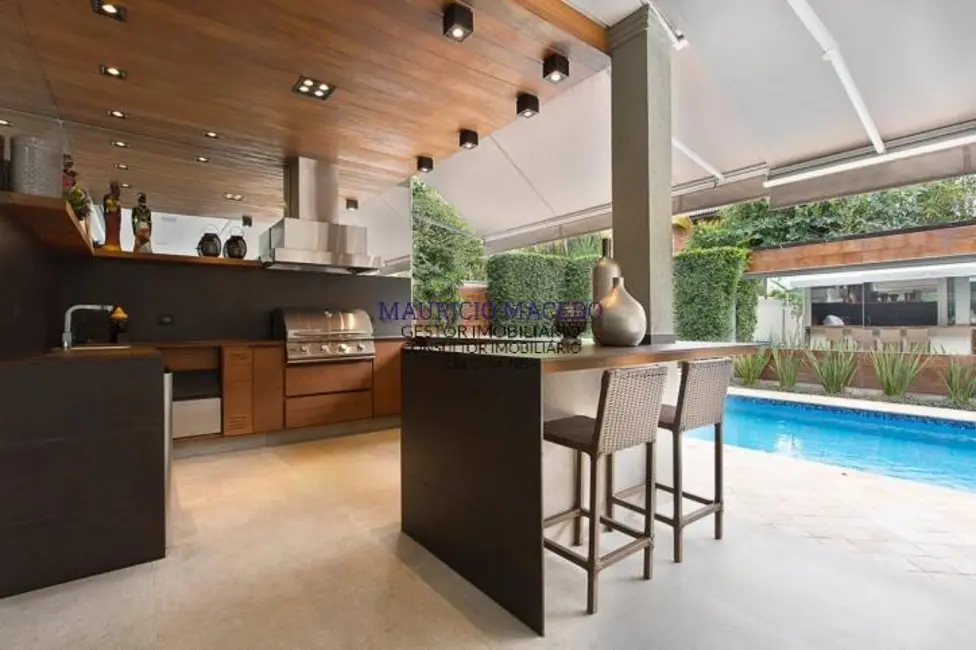 Foto 1 de Casa com 4 quartos à venda, 620m2 em Barueri - SP