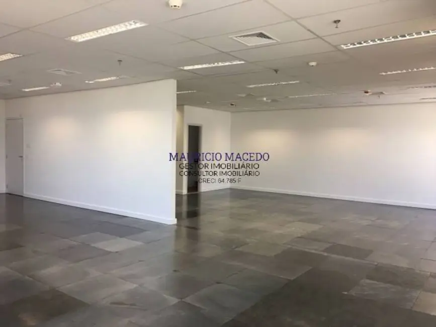 Sala Comercial à venda e para alugar, 104m2 em Barueri - SP - imagem 8 Foto 8 de Sala Comercial à venda e para alugar, 104m2 em Barueri - SP