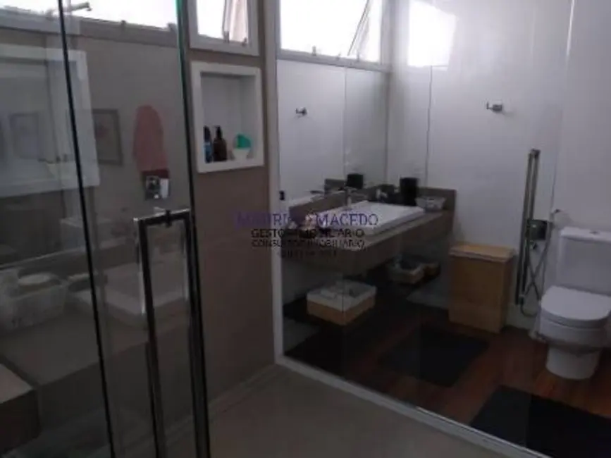 Foto 9 de Casa com 4 quartos à venda, 560m2 em Barueri - SP