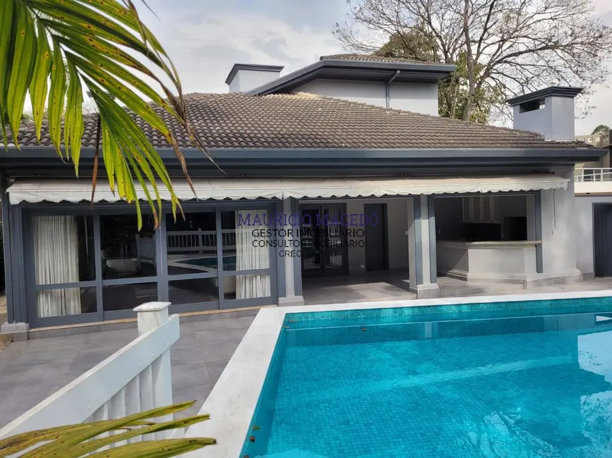 Foto 1 de Casa com 5 quartos para alugar, 880m2 em Barueri - SP