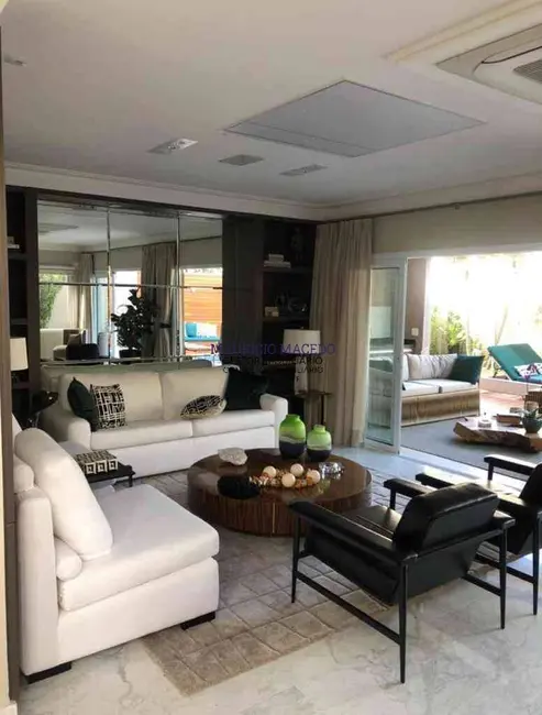 Casa com 4 quartos à venda, 450m2 em Barueri - SP - imagem 3 Foto 3 de Casa com 4 quartos à venda, 450m2 em Barueri - SP