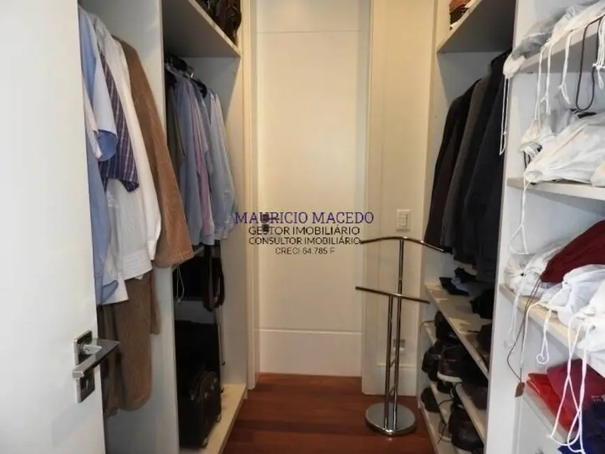 Casa com 4 quartos à venda, 536m2 em Barueri - SP - imagem 5 Foto 5 de Casa com 4 quartos à venda, 536m2 em Barueri - SP