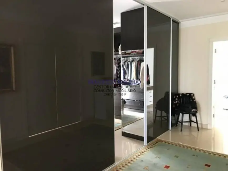Casa com 4 quartos à venda, 1352m2 em Barueri - SP - imagem 6 Foto 6 de Casa com 4 quartos à venda, 1352m2 em Barueri - SP