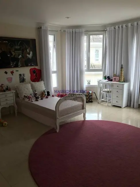 Casa com 4 quartos à venda, 1352m2 em Barueri - SP - imagem 5 Foto 5 de Casa com 4 quartos à venda, 1352m2 em Barueri - SP