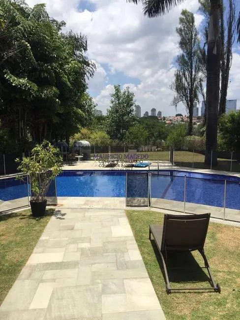 Casa com 4 quartos à venda, 1352m2 em Barueri - SP - imagem 3 Foto 3 de Casa com 4 quartos à venda, 1352m2 em Barueri - SP