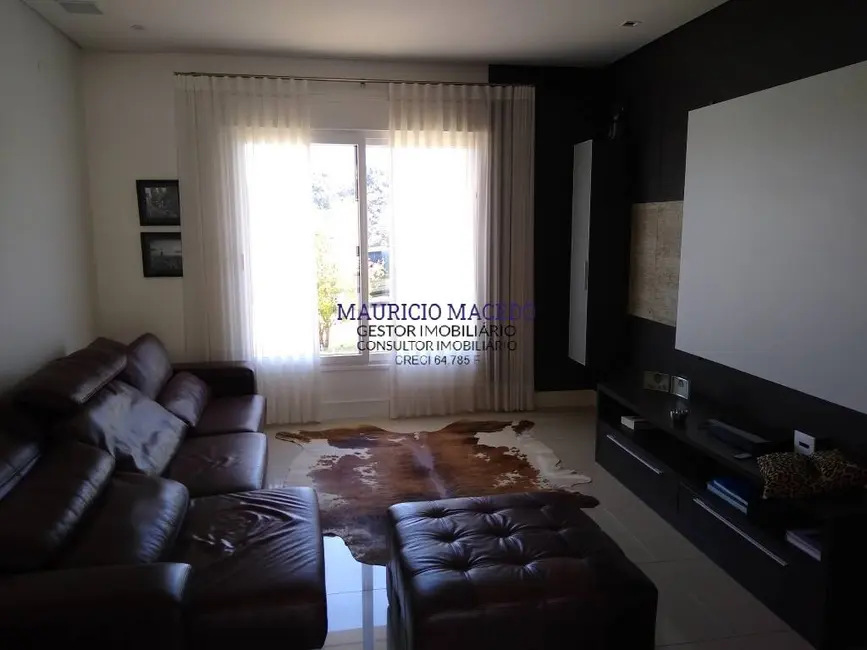 Casa com 4 quartos à venda, 598m2 em Santana De Parnaiba - SP - imagem 3 Foto 3 de Casa com 4 quartos à venda, 598m2 em Santana De Parnaiba - SP