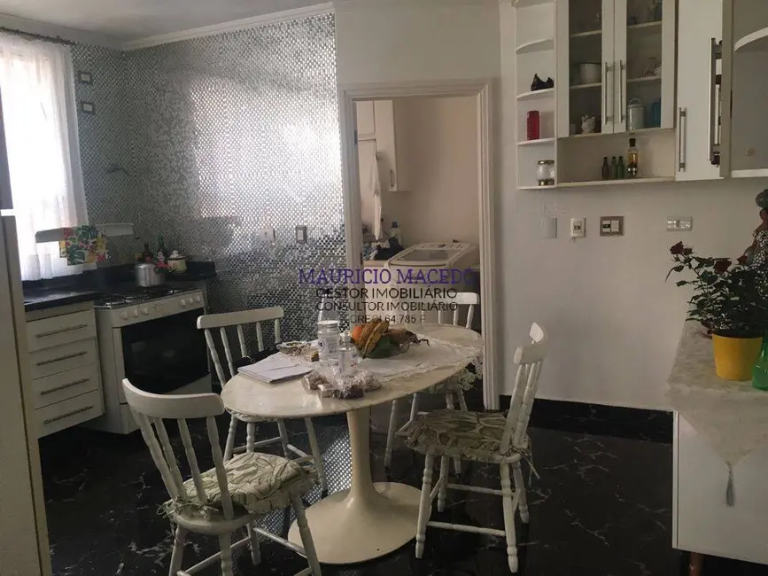 Foto 4 de Casa com 4 quartos à venda, 370m2 em Barueri - SP