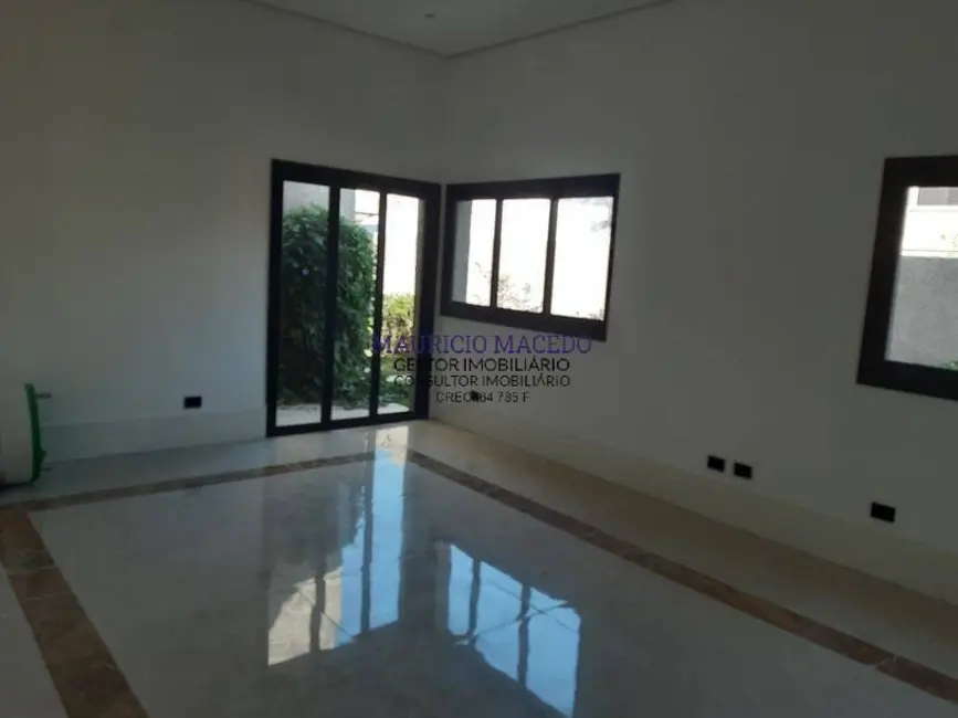 Casa com 4 quartos à venda e para alugar, 560m2 em Alphaville Residencial Dois, Barueri - SP - imagem 3 Foto 3 de Casa com 4 quartos à venda e para alugar, 560m2 em Alphaville Residencial Dois, Barueri - SP