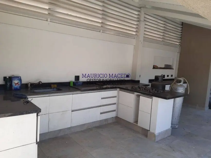 Casa com 4 quartos à venda e para alugar, 560m2 em Alphaville Residencial Dois, Barueri - SP - imagem 8 Foto 8 de Casa com 4 quartos à venda e para alugar, 560m2 em Alphaville Residencial Dois, Barueri - SP