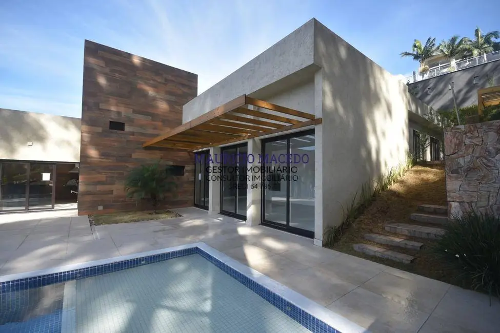 Casa com 5 quartos à venda, 1240m2 em Alphaville, Santana De Parnaiba - SP - imagem 1 Foto 1 de Casa com 5 quartos à venda, 1240m2 em Alphaville, Santana De Parnaiba - SP