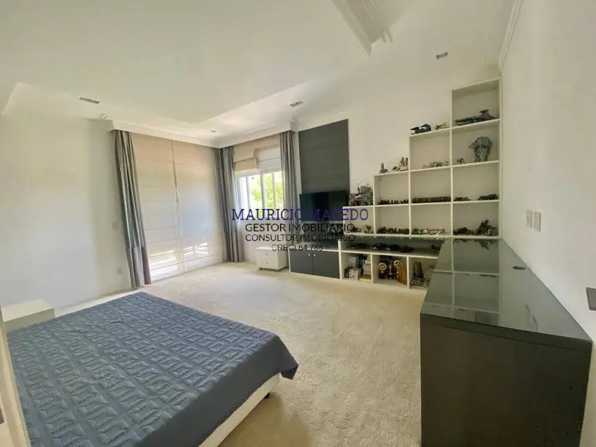 Casa com 4 quartos à venda, 1050m2 em Santana De Parnaiba - SP - imagem 5 Foto 5 de Casa com 4 quartos à venda, 1050m2 em Santana De Parnaiba - SP
